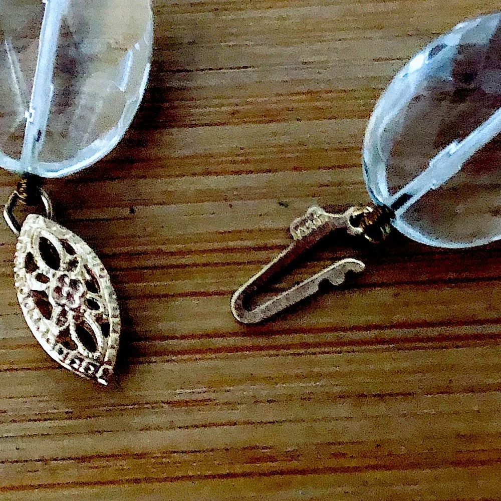 $123  14K and Faceted Quartz Crystal Gemstone Estate Necklace    Marked 14K FJS - Picture 9 of 9